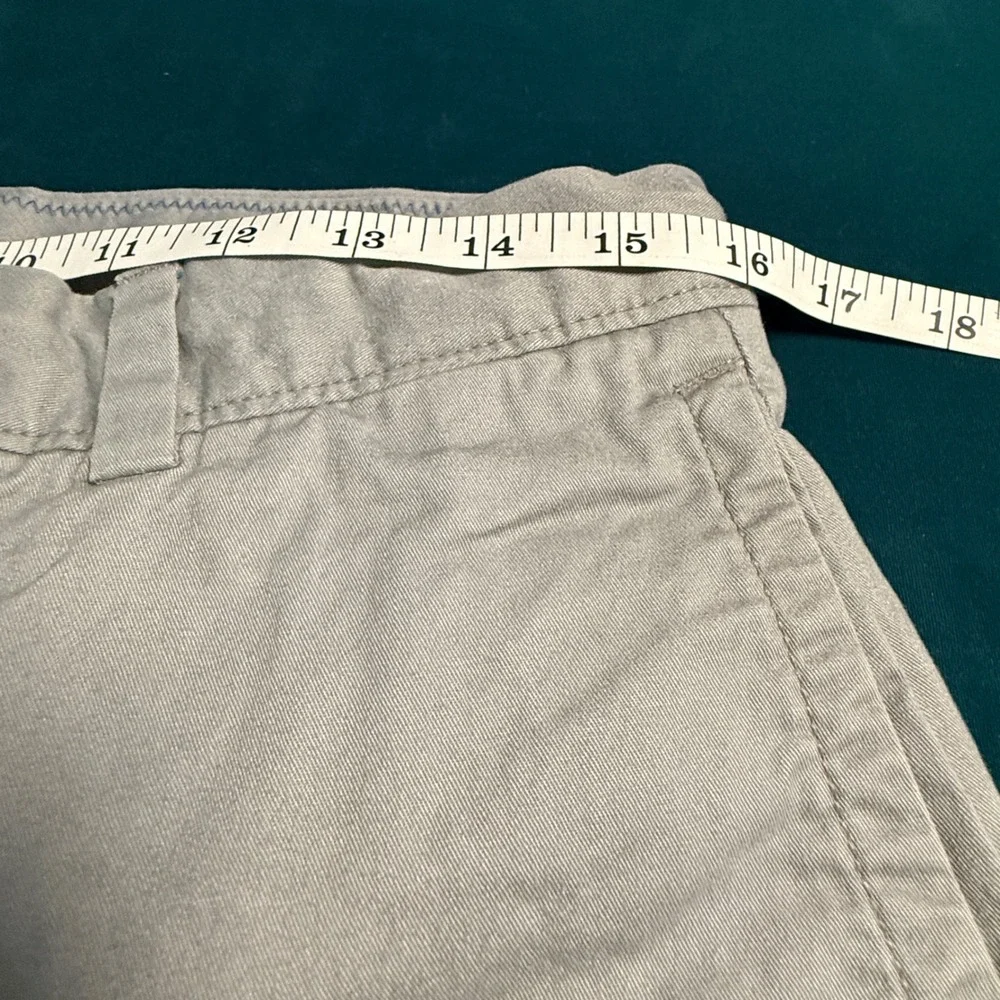 Banana Republic Men's Gray Chino Shorts‎ Size 32 Relaxed Fit Casual